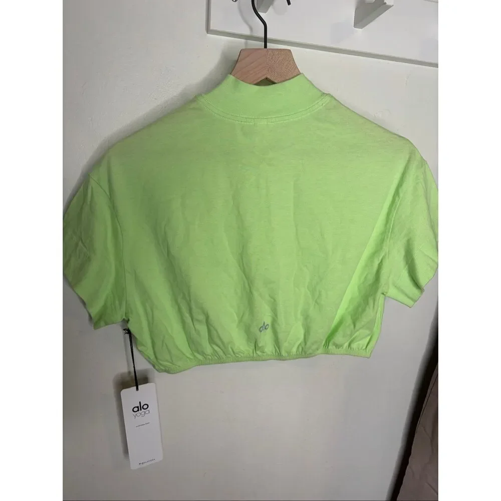 Alo Kick It Crop Tee | Neon Green in Small